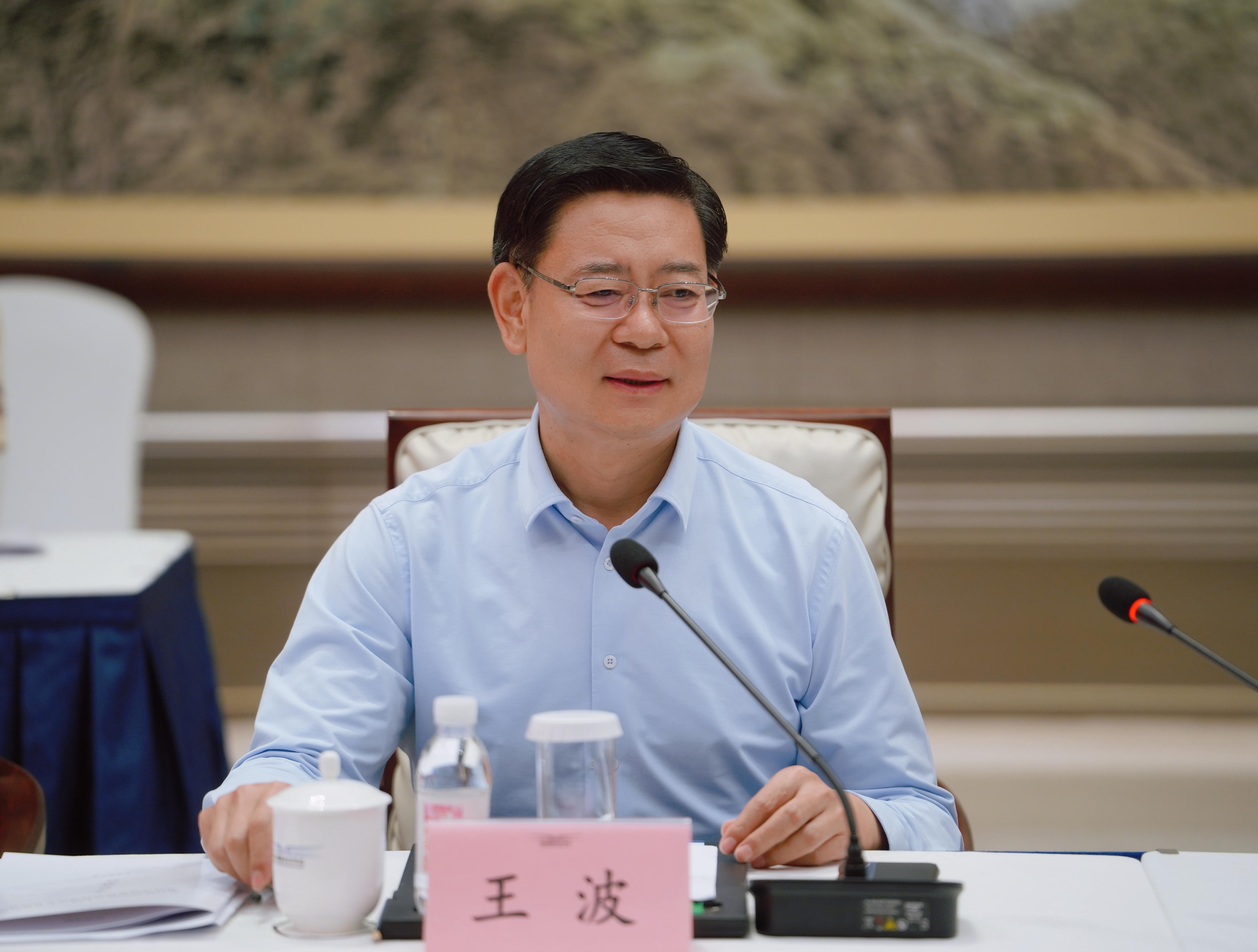 王波市長(zhǎng).jpg 王波市長(zhǎng).jpg